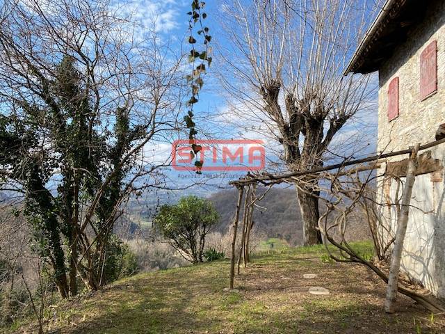 RUSTICO in VENDITA a ASOLO